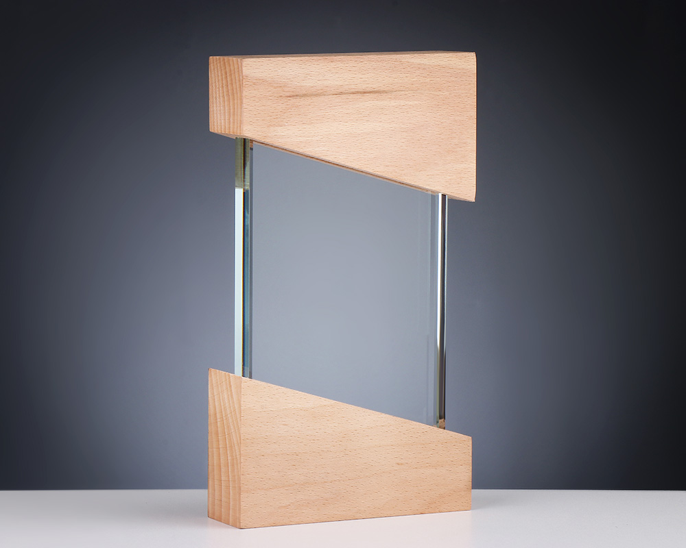 Glaspokal Angelina - mit Holzeinfassung H 250 mm