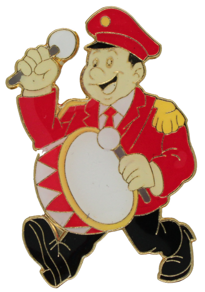 Abzeichen Paukenspieler in roter Uniform mit schwarzer Hose Abzeichen mit Paukenspieler als Comicfigur in roter Uniform und schwarzer Hose, mit Pauke und Schlägeln in der Hand