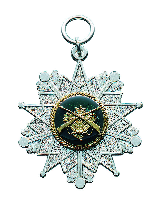 Orden versilbert mit Öse und Ring