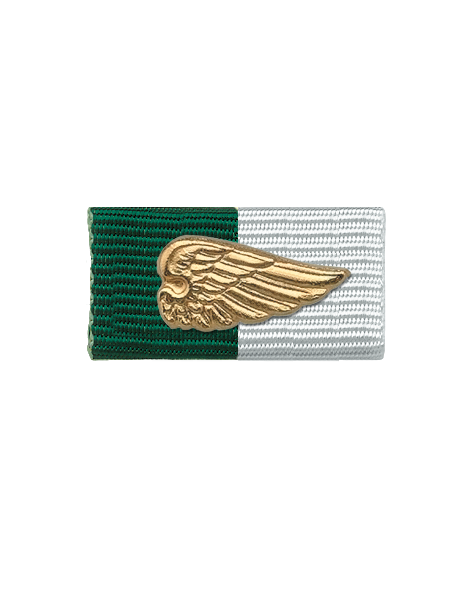 A55-15-03 Bandschnalle mit vergoldeter Auflage linker Flügel, grün-weiß