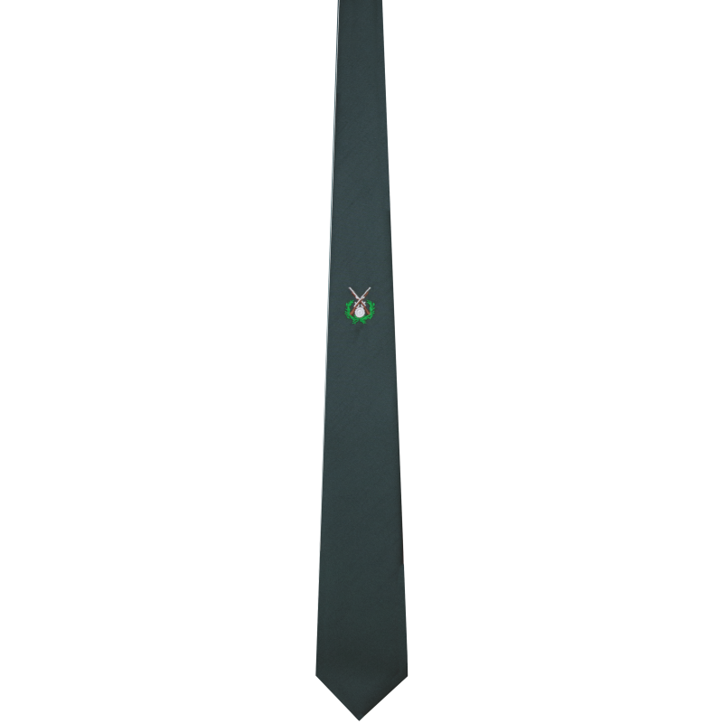 Schützenkrawatte Shantung in Grün mit gesticktem Motiv Grüne Schützenkrawatte in Shantung-Optik mit gesticktem Schützenmotiv im unteren Bereich und klassischer spitzer Form.
