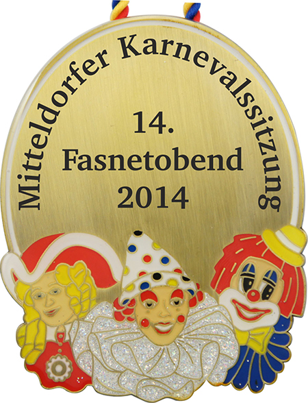 Karnevalsorden „Ovales Schild mit Clowns und Garde“ – Vorderansicht mit Beispielbeschriftung Ovaler Karnevalsorden in Antikbronze-Optik mit zwei bunten Clowns und einer Gardefigur am unteren Rand, glitzerndem Kragen und rot-gelb-blauer Kordel. Aufschrift: „Mitteldorfer Karnevalssitzung 14. Fasnetobend 2014“., medaille, auszeichnung, karneval, fas