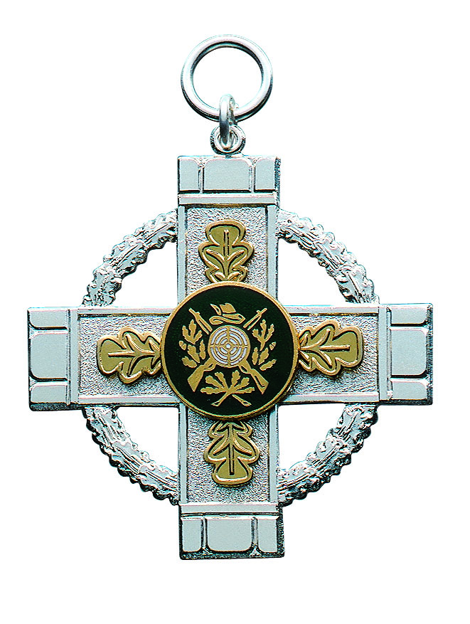 Orden versilbert mit Öse und Ring Orden versilbert mit Öse und Ring