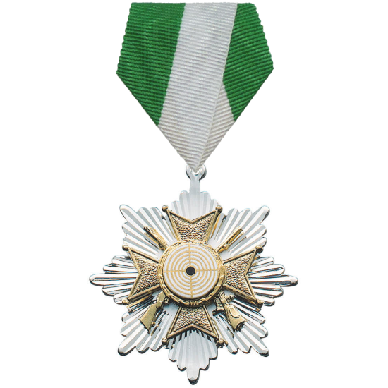Orden mit Goldauflage Zielscheibe, grün-weißes Banddreieck Orden mit Goldauflage und Zielscheiben-Auflage, versilbertes sternförmiges Kreuz mit goldfarbenen Akzenten, Öse und Ring sowie grün-weißem Banddreieck