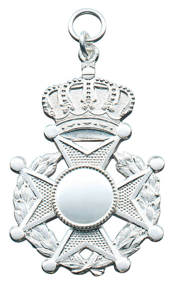 Königsorden versilbert mit schlichter Auflage, Krone und Eichenlaub Königsorden in versilberter Optik mit Krone, Eichenlaubkranz und kreuzförmigem Orden mit runder schlichter Auflage in der Mitte, oben mit Öse und Ring zur Befestigung