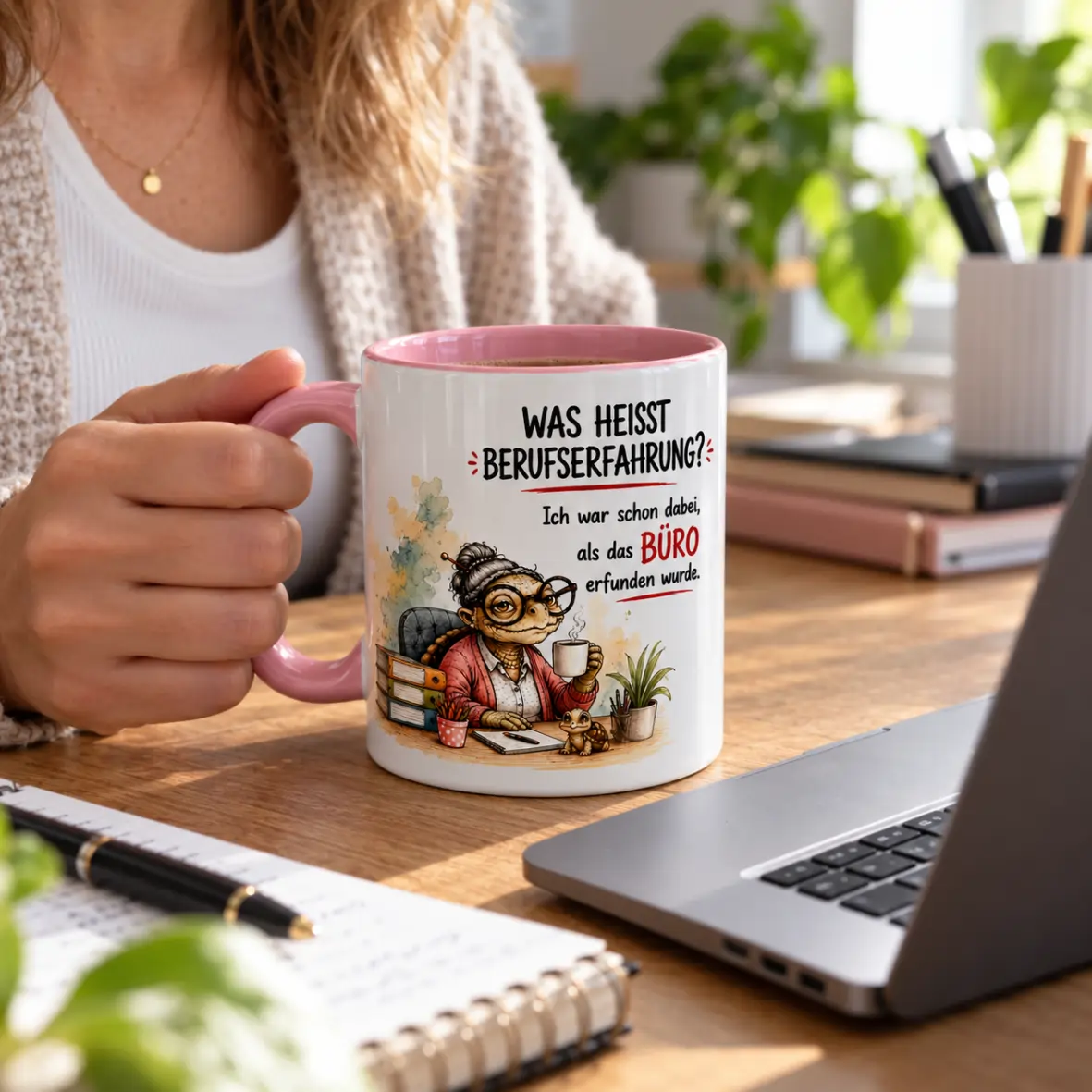 Tasse was heißt Berufserfahrung Schildkröte Kaffeetasse, Becher, Mug, Illustration, Büro Humor