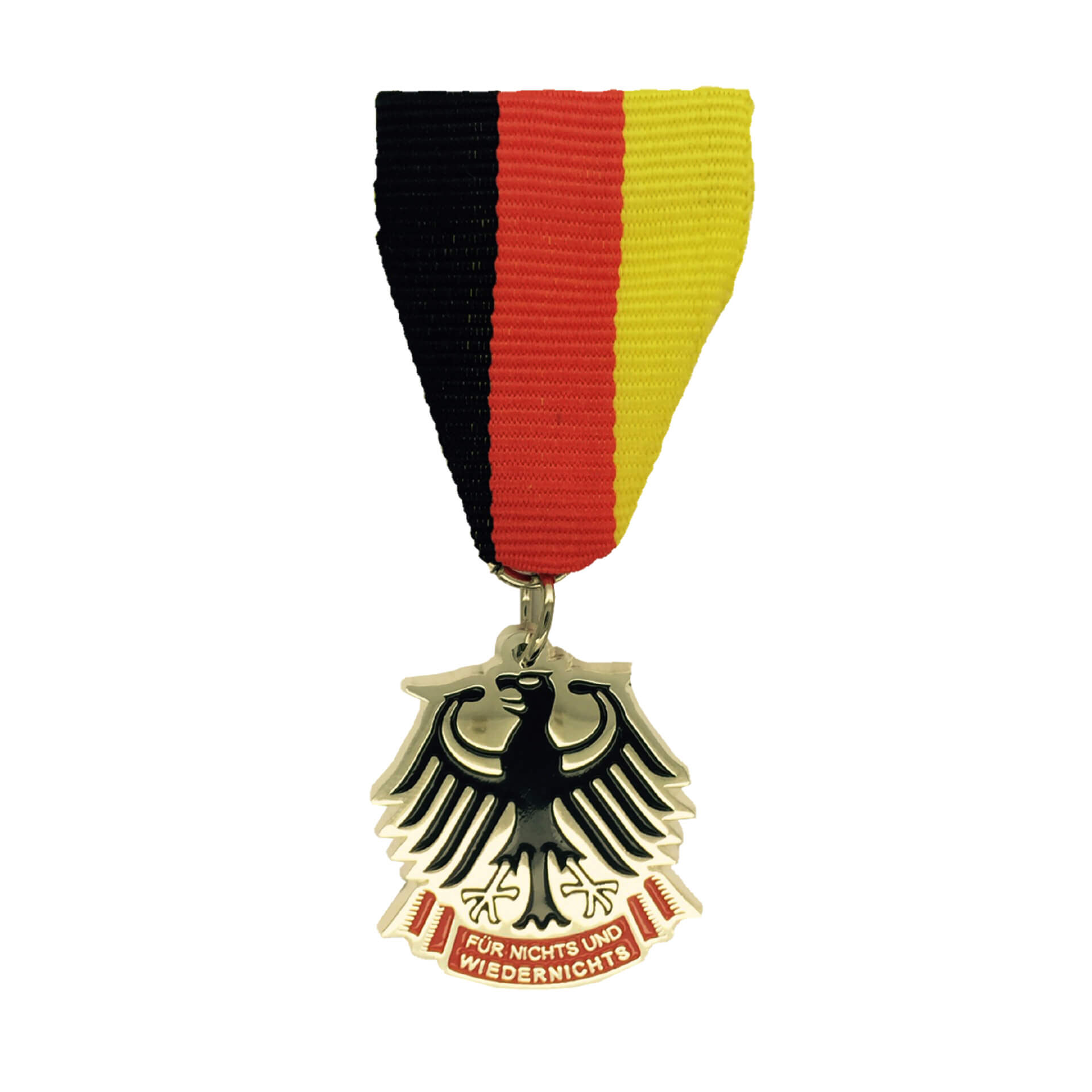 Adlerorden „Für Nichts und Wiedernichts“ mit schwarz-rot-goldener Bandaufhängung Adlerorden „Für Nichts und Wiedernichts“ mit geprägtem Adlermotiv und Bandaufhängung in Schwarz-Rot-Gold; der Orden zeigt eine helle Metalloptik mit schwarzem Adler und rotem Schriftband.