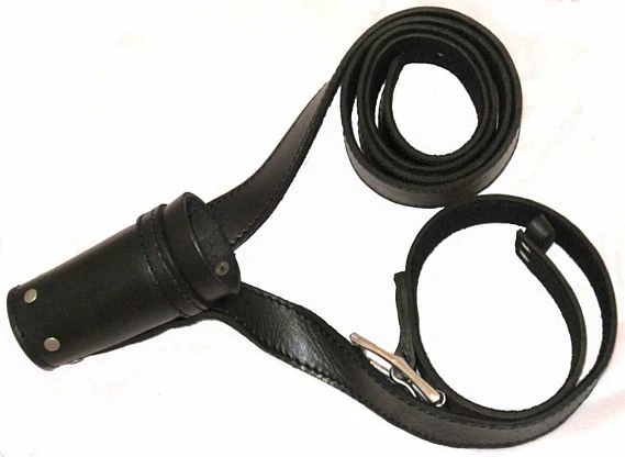 Fahnenköcher, schwarzes Leder, verstellbar Fahnenköcher, schwarzes Leder, verstellbar
