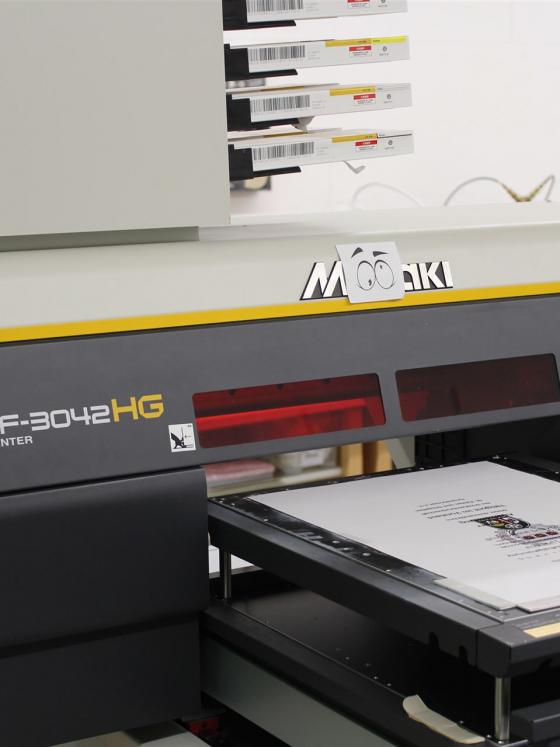 Vielseitige Bedruckung mit dem Mimaki UV-LED Drucker
